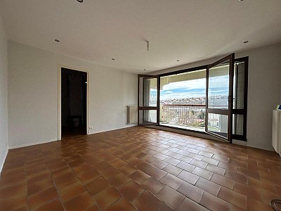 APPARTEMENT T3 A VENDRE - ST ETIENNE - 62 m2 - 45 000 &euro;