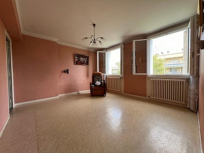 APPARTEMENT T3 A VENDRE - ST ETIENNE - 53 m2 - 45 000 &euro;