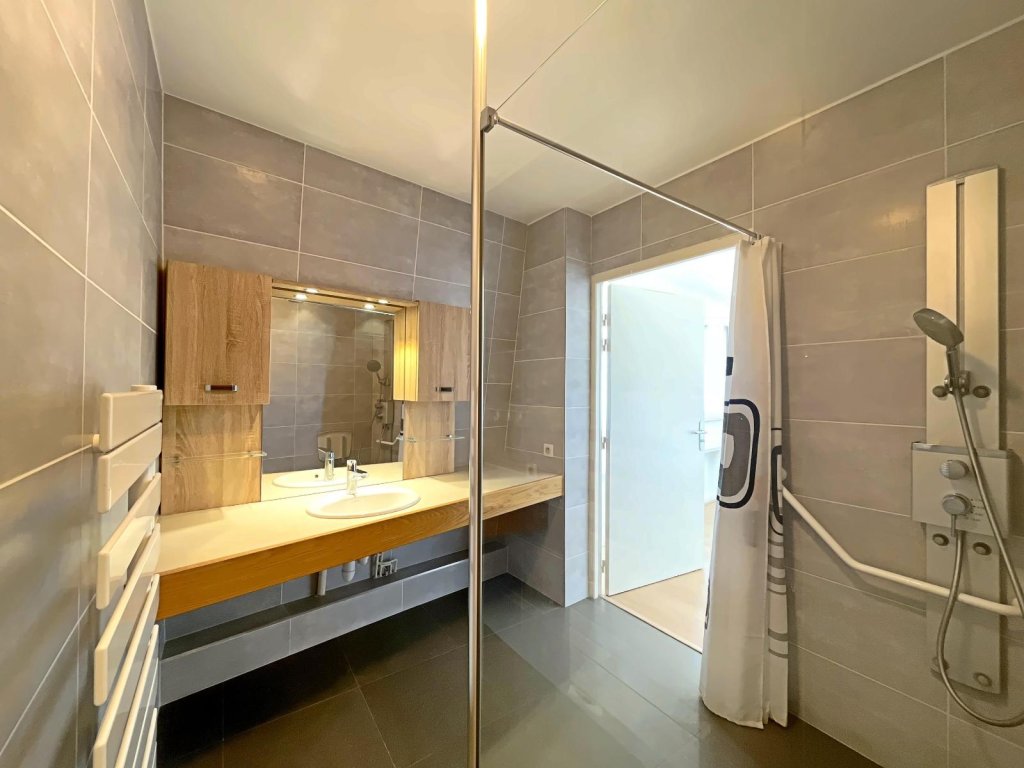 APPARTEMENT T3 A VENDRE - ST ETIENNE - 85.8 m2 - 145 000 &euro;