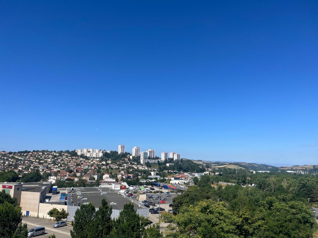 APPARTEMENT T3 A VENDRE - ST ETIENNE - 85.8 m2 - 145 000 &euro;