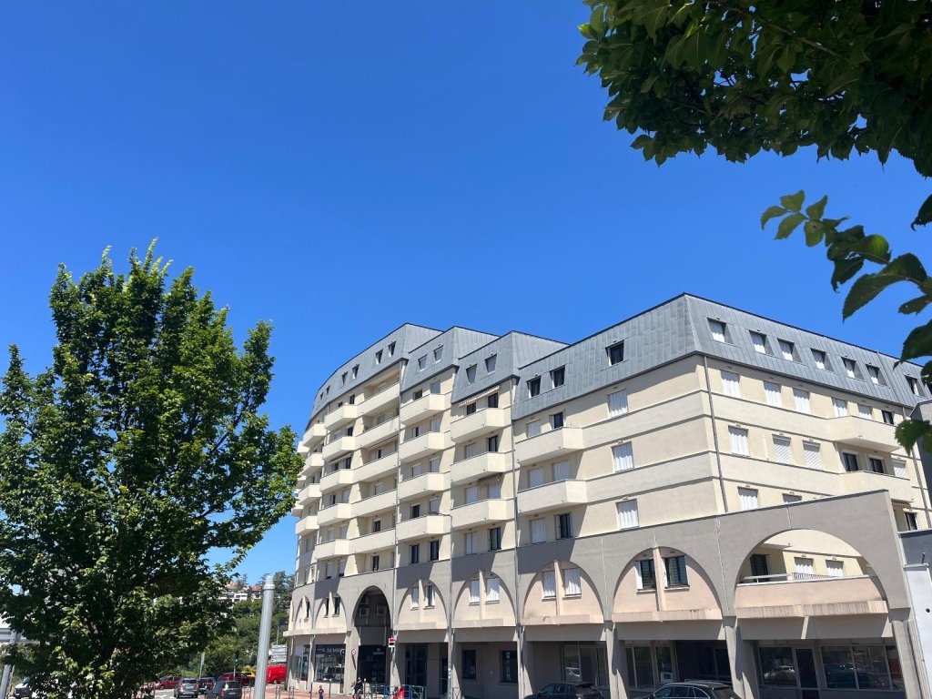 APPARTEMENT T3 A VENDRE - ST ETIENNE - 85.8 m2 - 145 000 &euro;