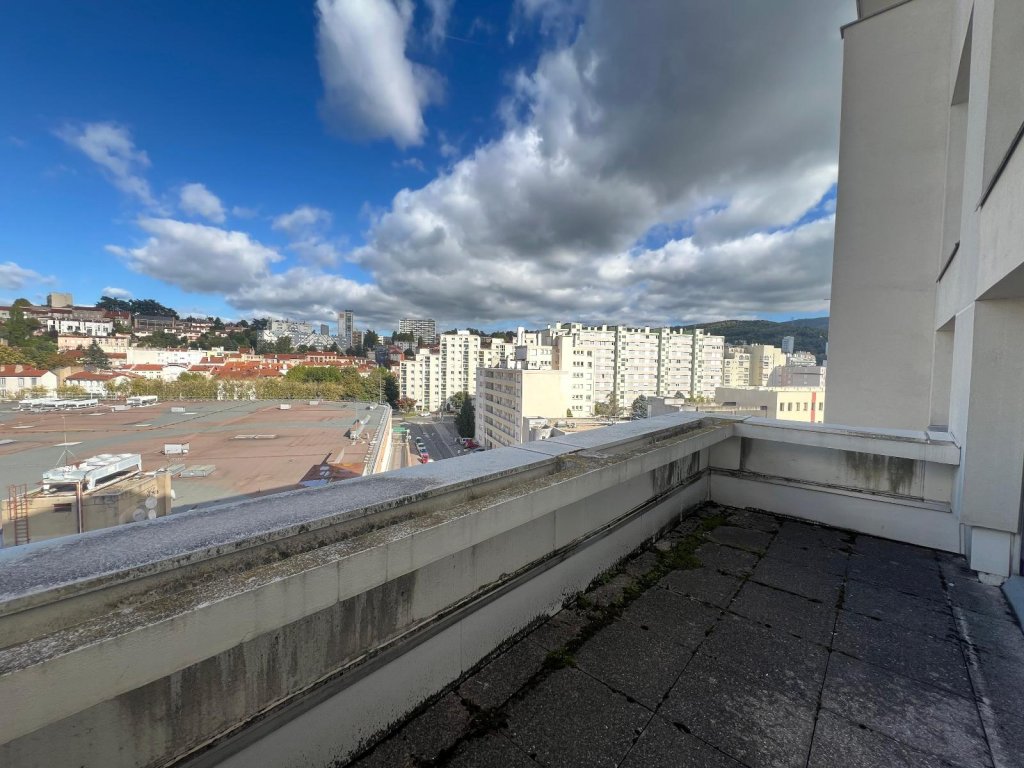 APPARTEMENT T3 A VENDRE - ST ETIENNE - 72 m2 - 89 000 &euro;