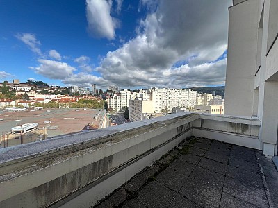 APPARTEMENT T3 A VENDRE - ST ETIENNE - 72 m2 - 89 000 &euro;