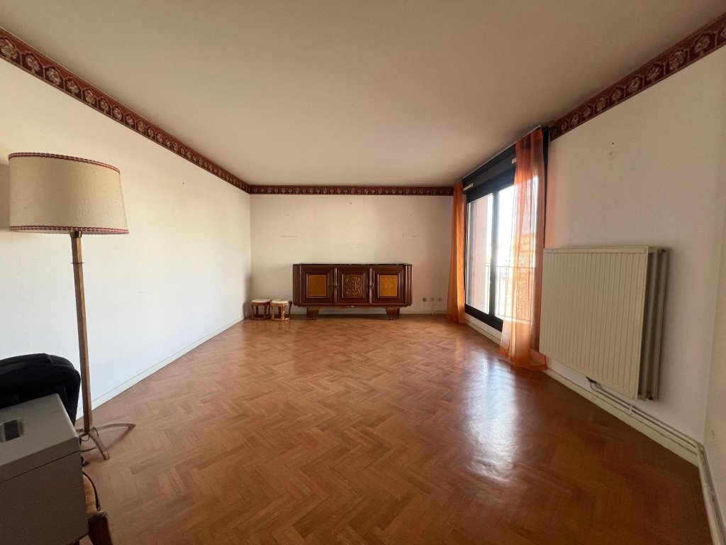 APPARTEMENT T3 A VENDRE - ST ETIENNE - 72 m2 - 89 000 &euro;