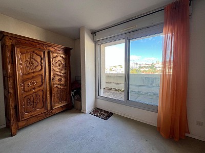 APPARTEMENT T3 A VENDRE - ST ETIENNE - 72 m2 - 89 000 &euro;