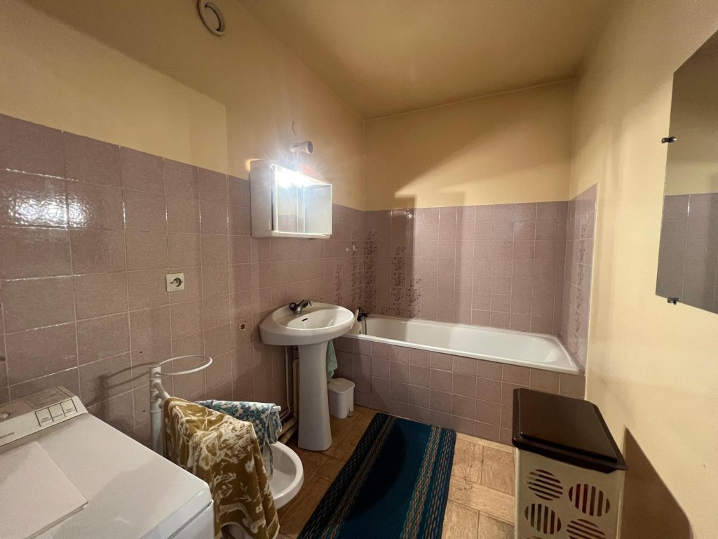APPARTEMENT T3 A VENDRE - ST ETIENNE - 72 m2 - 89 000 &euro;