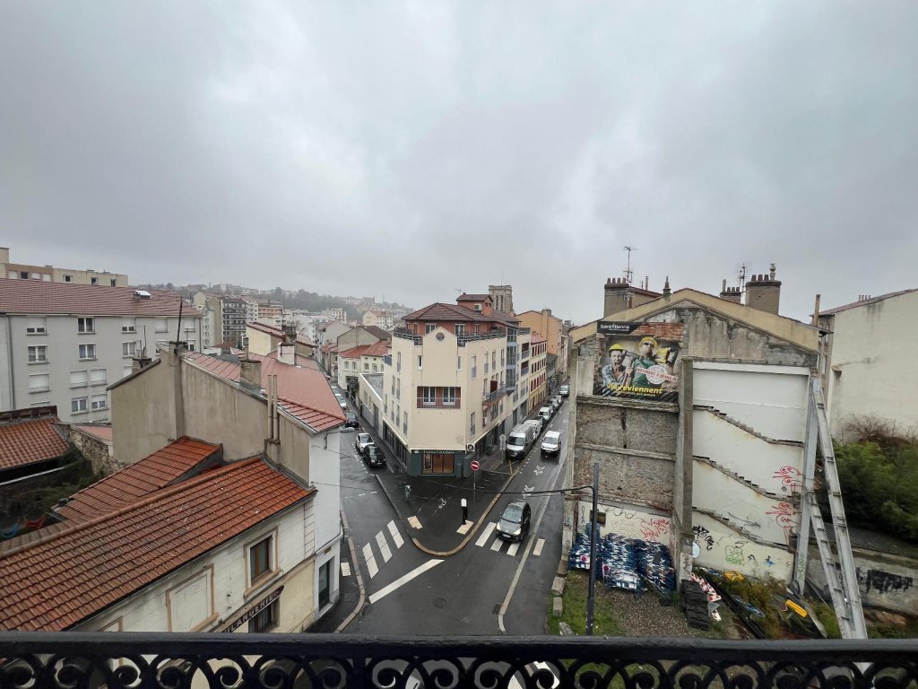 APPARTEMENT T3 A VENDRE - ST ETIENNE - 67 m2 - 39 000 &euro;