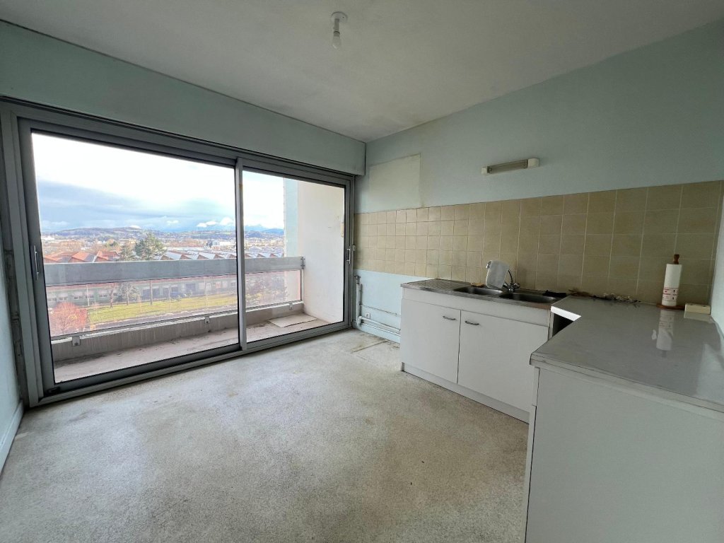 APPARTEMENT T3 A VENDRE - ST ETIENNE - 66 m2 - 75 000 &euro;