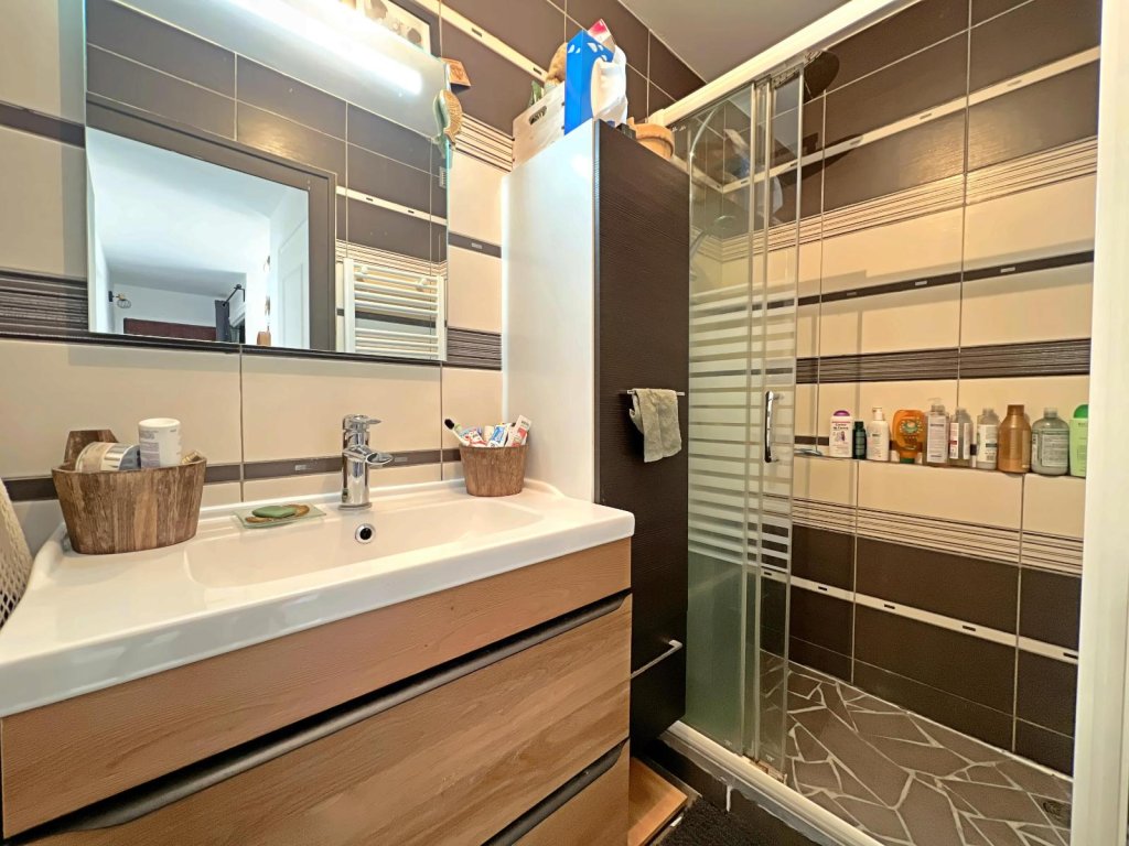 APPARTEMENT T3 A VENDRE - ST ETIENNE - 57 m2 - 75 000 &euro;