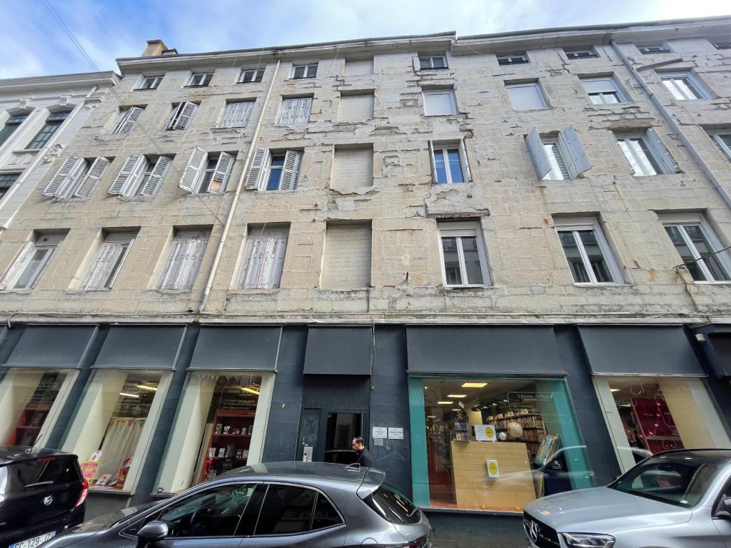 APPARTEMENT T3 A VENDRE - ST ETIENNE Centre Ville - 47.8 m2 - 97 000 &euro;