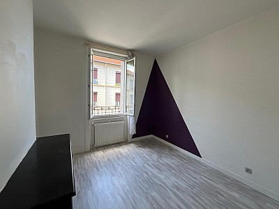 APPARTEMENT T3 A VENDRE - ST ETIENNE - 71 m2 - 85 000 &euro;
