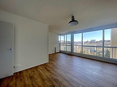APPARTEMENT T3 A VENDRE - ST ETIENNE Centre Ville - 52.44 m2 - 75 000 &euro;