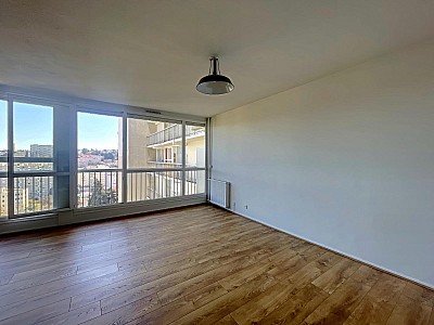 APPARTEMENT T3 A VENDRE - ST ETIENNE Centre Ville - 52.44 m2 - 75 000 &euro;