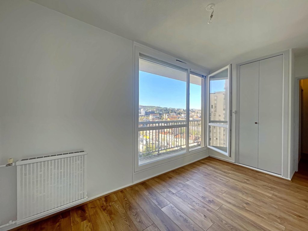 APPARTEMENT T3 A VENDRE - ST ETIENNE Centre Ville - 52.44 m2 - 75 000 &euro;