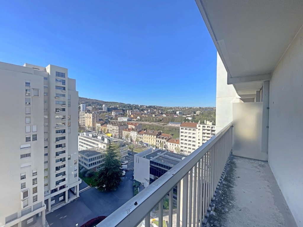 APPARTEMENT T3 A VENDRE - ST ETIENNE Centre Ville - 52.44 m2 - 75 000 &euro;