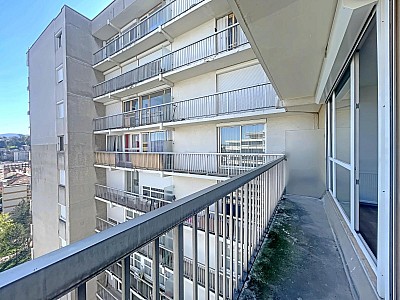 APPARTEMENT T3 A VENDRE - ST ETIENNE Centre Ville - 52.44 m2 - 75 000 &euro;