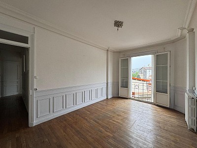 APPARTEMENT T3 A VENDRE - ST ETIENNE Centre Ville - 56.07 m2 - 49 000 &euro;