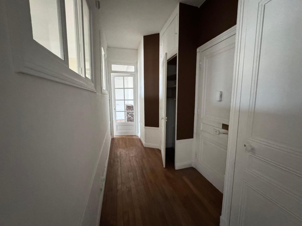 APPARTEMENT T3 A VENDRE - ST ETIENNE Centre Ville - 56.07 m2 - 49 000 &euro;