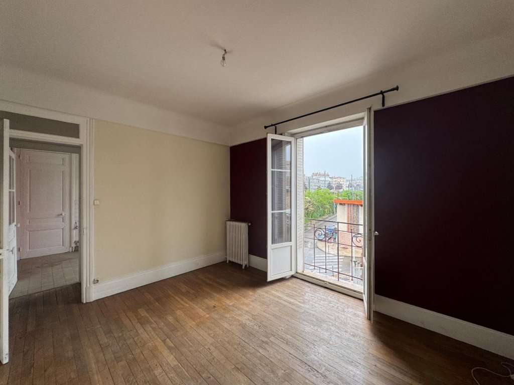 APPARTEMENT T3 A VENDRE - ST ETIENNE Centre Ville - 56.07 m2 - 49 000 &euro;