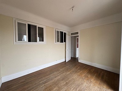 APPARTEMENT T3 A VENDRE - ST ETIENNE Centre Ville - 56.07 m2 - 49 000 &euro;