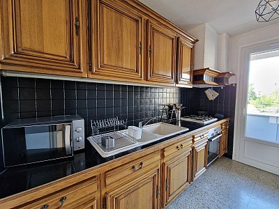 APPARTEMENT T4 A LOUER - ST ETIENNE - 67.82 m2 - 725 &euro; charges comprises par mois