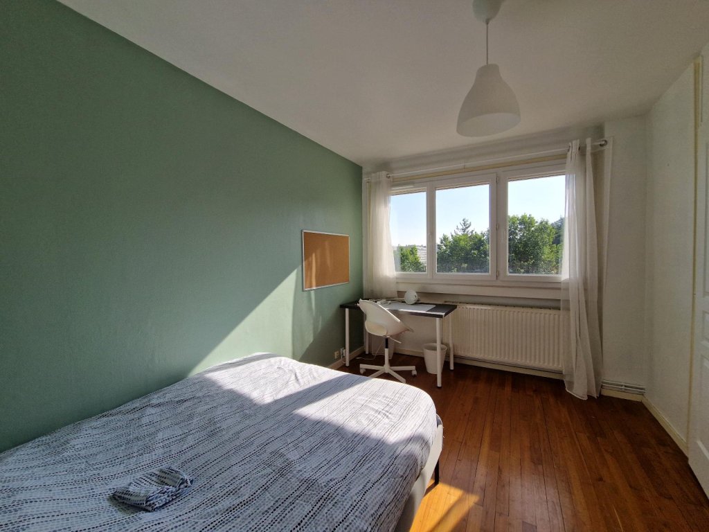 APPARTEMENT T4 A LOUER - ST ETIENNE - 67.82 m2 - 725 &euro; charges comprises par mois