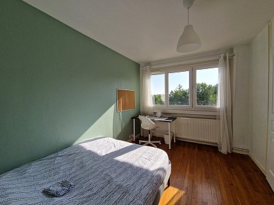 APPARTEMENT T4 A LOUER - ST ETIENNE - 67.82 m2 - 725 &euro; charges comprises par mois