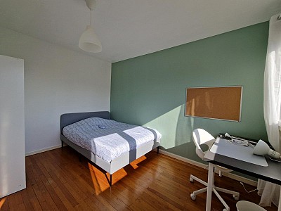 APPARTEMENT T4 A LOUER - ST ETIENNE - 67.82 m2 - 725 &euro; charges comprises par mois