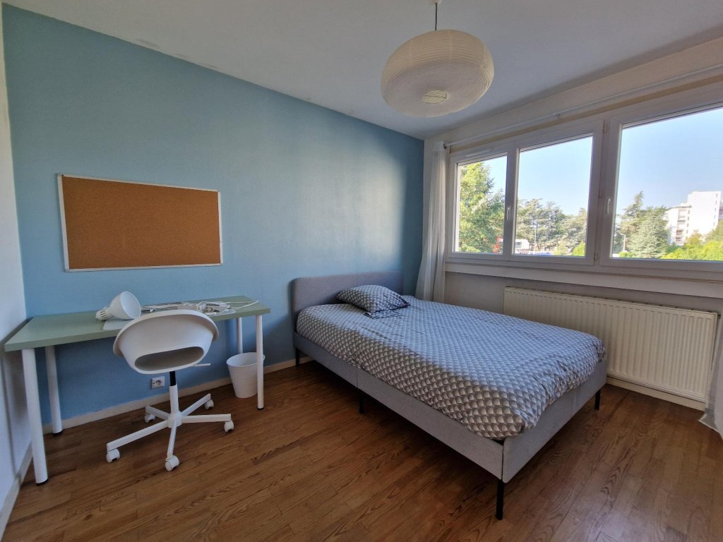 APPARTEMENT T4 A LOUER - ST ETIENNE - 67.82 m2 - 725 &euro; charges comprises par mois