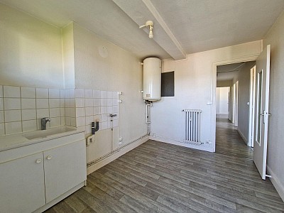 APPARTEMENT T4 A LOUER - ST ETIENNE - 63.92 m2 - 695 &euro; charges comprises par mois
