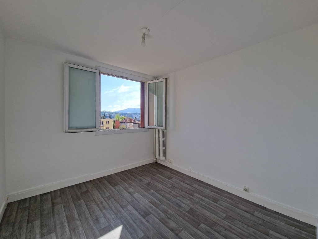 APPARTEMENT T4 A LOUER - ST ETIENNE - 63.92 m2 - 695 &euro; charges comprises par mois