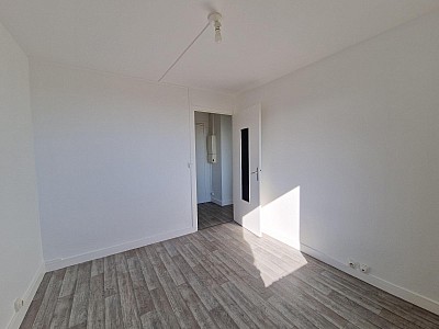 APPARTEMENT T4 A LOUER - ST ETIENNE - 63.92 m2 - 695 &euro; charges comprises par mois