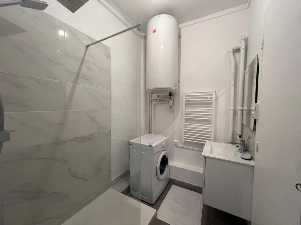 APPARTEMENT T4 A LOUER - ST ETIENNE - 79.6 m2 - 690 &euro; charges comprises par mois