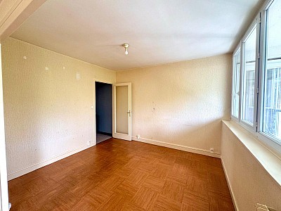 APPARTEMENT T4 A LOUER - ST ETIENNE - 96 m2 - 795 &euro; charges comprises par mois