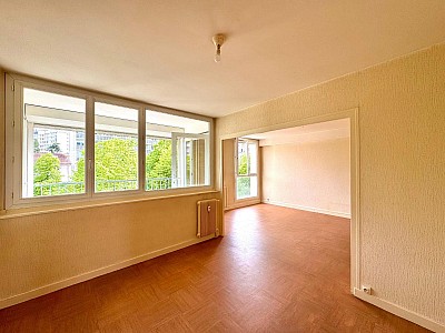 APPARTEMENT T4 A LOUER - ST ETIENNE - 96 m2 - 795 &euro; charges comprises par mois