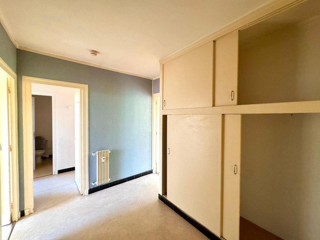 APPARTEMENT T4 A LOUER - ST ETIENNE - 96 m2 - 795 &euro; charges comprises par mois