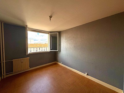 APPARTEMENT T4 A LOUER - ST ETIENNE - 96 m2 - 795 &euro; charges comprises par mois
