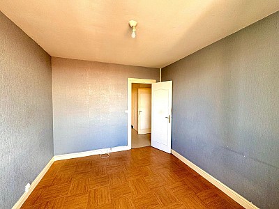 APPARTEMENT T4 A LOUER - ST ETIENNE - 96 m2 - 795 &euro; charges comprises par mois