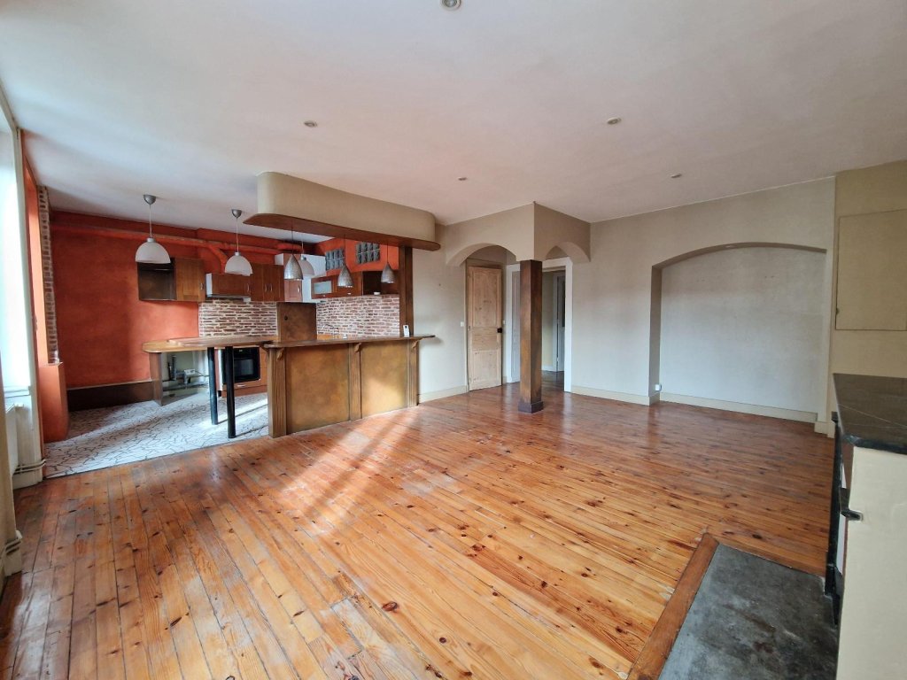 APPARTEMENT T4 A LOUER - ST ETIENNE - 112.53 m2 - 890 &euro; charges comprises par mois