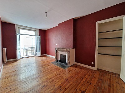 APPARTEMENT T4 A LOUER - ST ETIENNE - 112.53 m2 - 890 &euro; charges comprises par mois