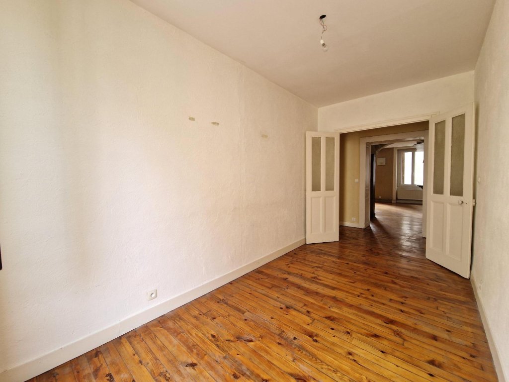 APPARTEMENT T4 A LOUER - ST ETIENNE - 112.53 m2 - 890 &euro; charges comprises par mois