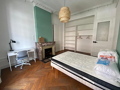 APPARTEMENT T4 A LOUER - ST ETIENNE - 107.89 m2 - 990 &euro; charges comprises par mois