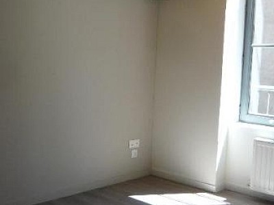 APPARTEMENT T4 A LOUER - ST ETIENNE - 86.08 m2 - 740 &euro; charges comprises par mois