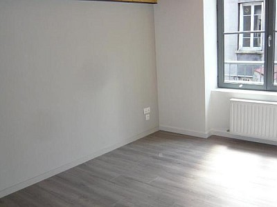 APPARTEMENT T4 A LOUER - ST ETIENNE - 86.08 m2 - 740 &euro; charges comprises par mois
