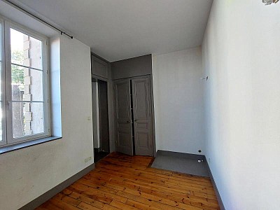 APPARTEMENT T4 A LOUER - ST ETIENNE - 80.34 m2 - 655 &euro; charges comprises par mois