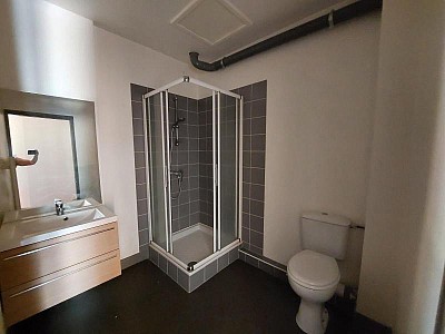APPARTEMENT T4 A LOUER - ST ETIENNE - 80.34 m2 - 655 &euro; charges comprises par mois