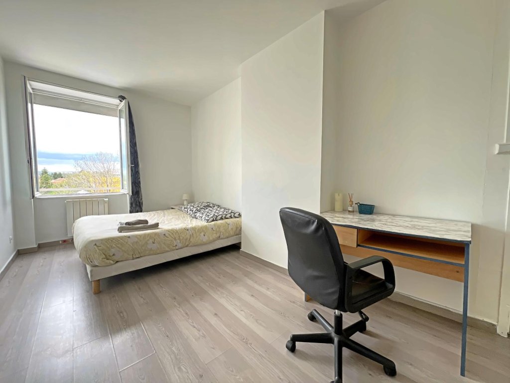 APPARTEMENT T4 A VENDRE - ST ETIENNE - 96 m2 - 95 000 &euro;