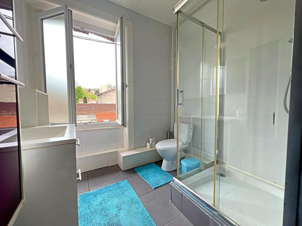 APPARTEMENT T4 A VENDRE - ST ETIENNE - 96 m2 - 95 000 &euro;