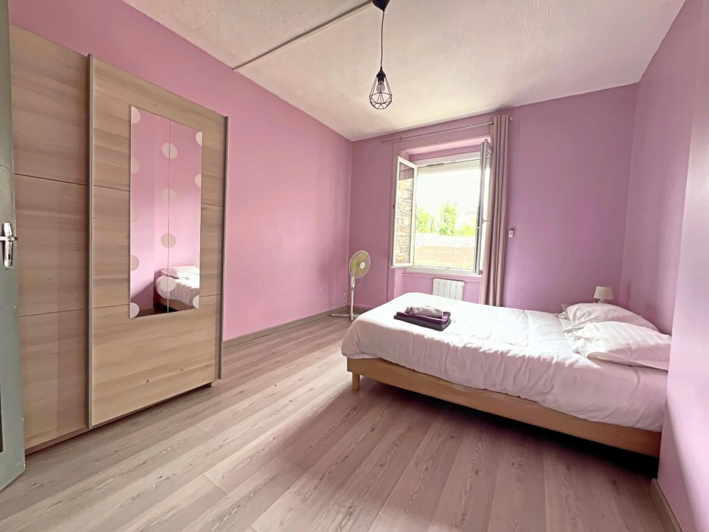 APPARTEMENT T4 A VENDRE - ST ETIENNE - 96 m2 - 95 000 &euro;
