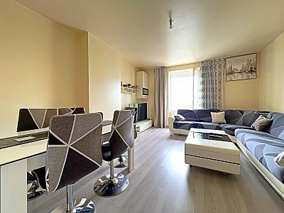 APPARTEMENT T4 A VENDRE - ST ETIENNE - 96 m2 - 95 000 &euro;